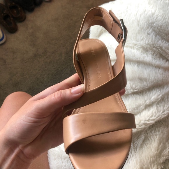 Sigerson Morrison Nude kitten heels - Picture 4 of 4